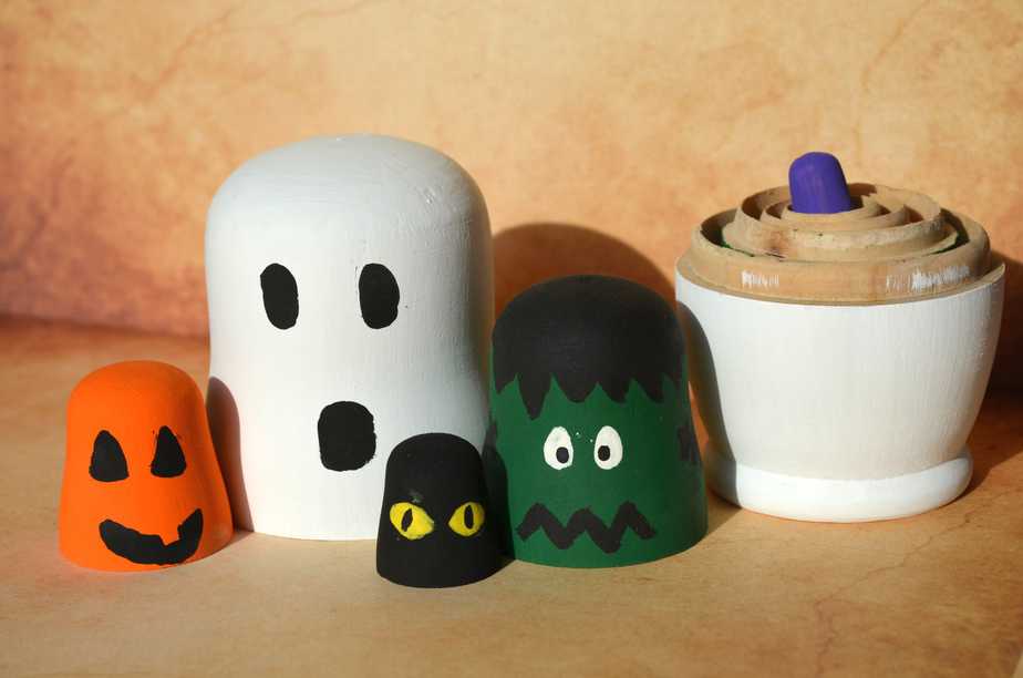 paper nesting dolls