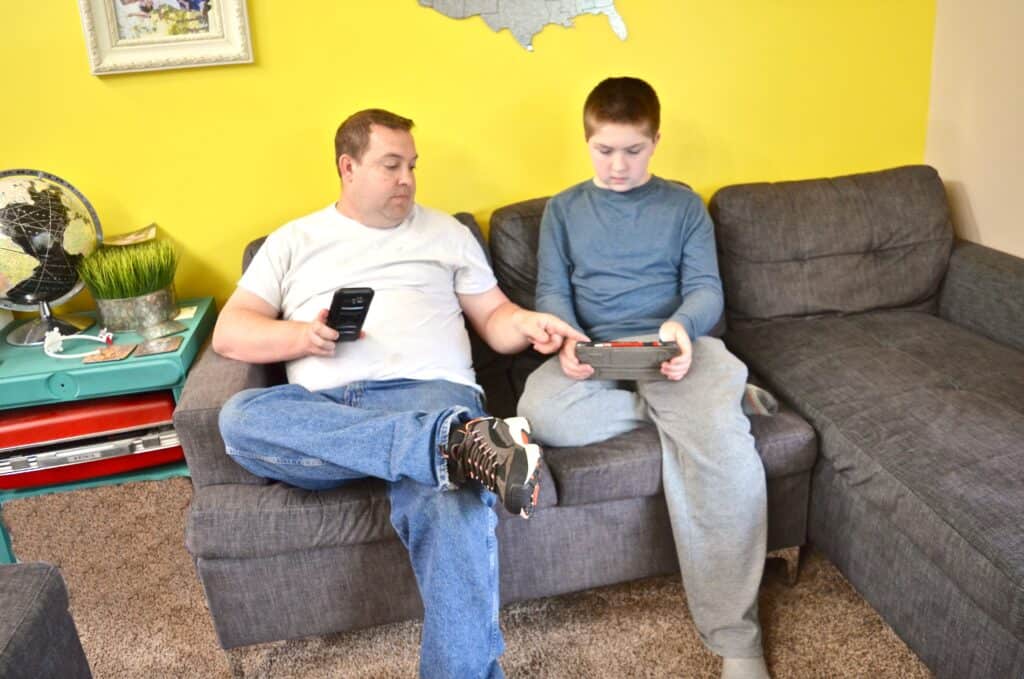 dad and son tablets